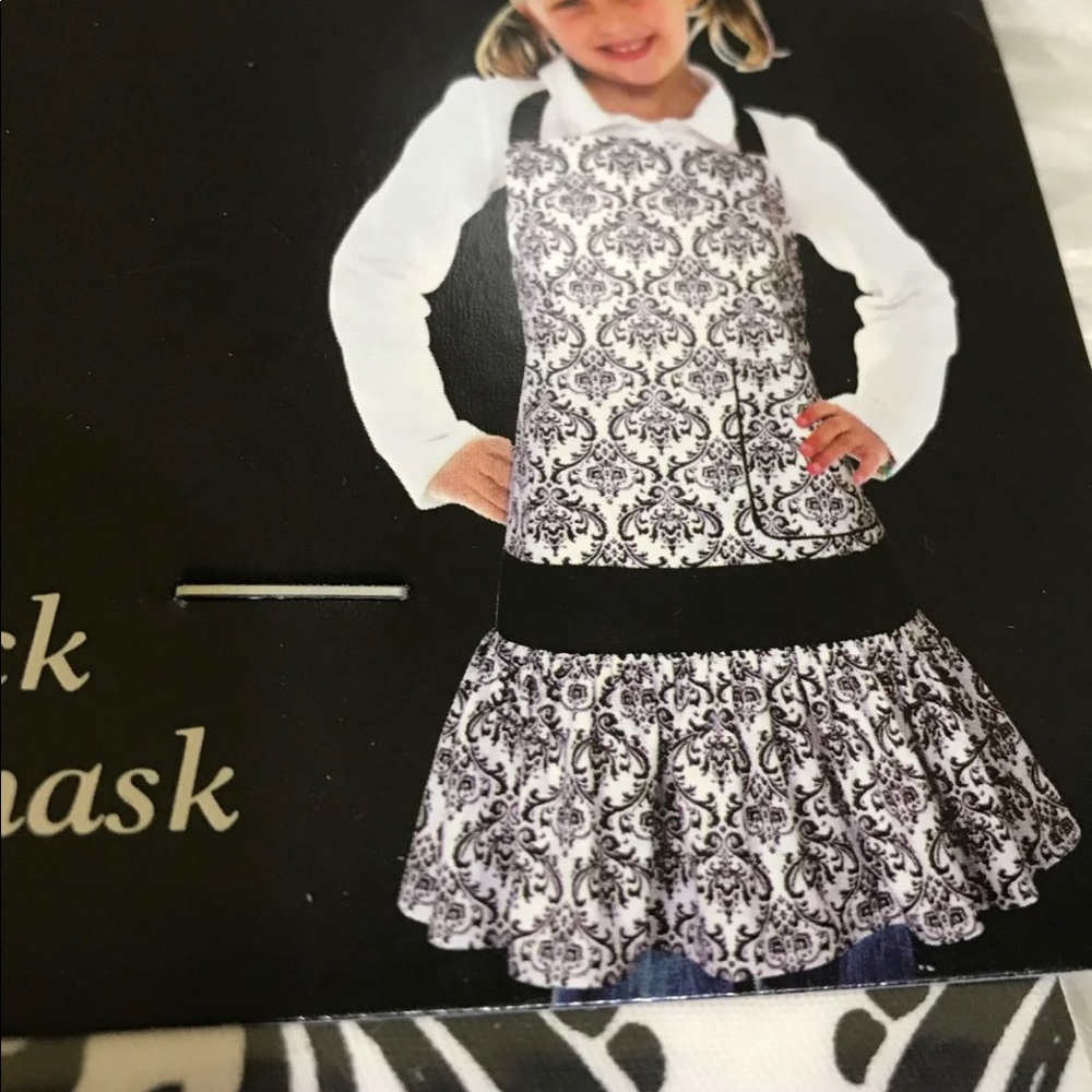 New in a pack girls apron